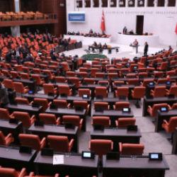 TBMM &ccedil;atısı altındaki 2 partiden birleşme sinyalleri: 'Amacımız budur, anlaşacağız'