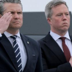 Bakan Hegseth ile gerilen Kara Kuvvetleri Sekreteri g&ouml;revinden ayrılacak