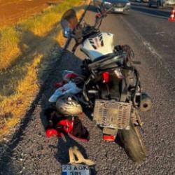 Diyarbakır'da kamyonet ile motosiklet &ccedil;arpıştı: 1 &ouml;l&uuml;, 1 yaralı