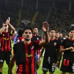 İlk haftadan b&uuml;y&uuml;k s&uuml;rprizler! S&uuml;per Lig'de sonu&ccedil;lar ve puan durumu