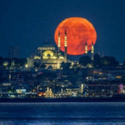 Diyanet İşleri Başkanlığı derledi! İşte İstanbul'da az camisi olan il&ccedil;e