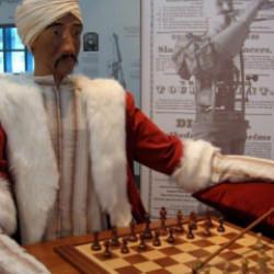 Napolyon'u yenen 'T&uuml;rk' emekli oldu: Tarihi platformun fişi &ccedil;ekiliyor!
