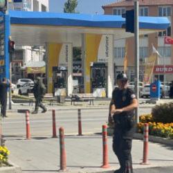 Ş&uuml;pheli paket alarmı: Bomba imha ekipleri sevk edildi!
