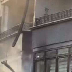 Elektrikli ara&ccedil; şarj istasyonunda &ccedil;ıkan yangın daireye sı&ccedil;radı