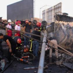 İran&rsquo;da facia zincirleme kaza: Yakıt tankeri patladı! 11 &ouml;l&uuml;