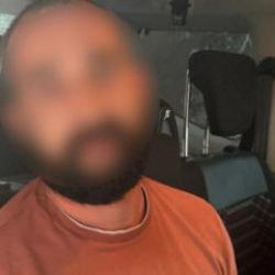 Kırmızı b&uuml;ltenle aranan ş&uuml;pheli yakayı ele verdi