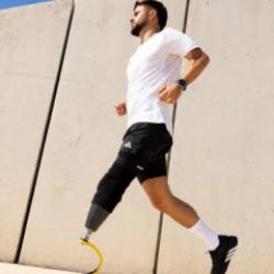 Adidas 'tek ayakkabı' reklamı sonrası &ouml;z&uuml;r diledi