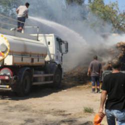 Antalya&rsquo;da korkutan yangın! Alevlerin arasında en b&uuml;y&uuml;k serveti k&uuml;le d&ouml;nd&uuml;