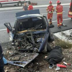 Muğla'da feci kaza! Otomobil par&ccedil;alara ayrıldı: 2 &ouml;l&uuml; 