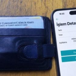 Elazığ'da ilgin&ccedil; y&ouml;ntem! Bulduğu c&uuml;zdanın sahibine 10 TL ile ulaştı 