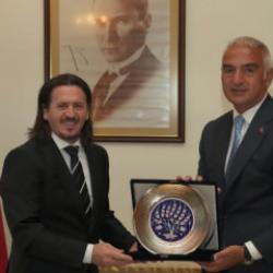 Bakan Ersoy, Kuzey Makedonyalı mevkidaşını Cumhuriyet M&uuml;zesi'nde ağırladı
