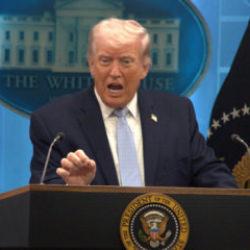 Trump'a mahkeme şoku! &ldquo;Yasakladım&rdquo; dedi, ortalık karıştı
