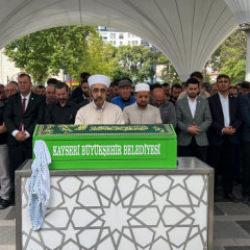 3 yaşındaki Kaan'ın kahreden &ouml;l&uuml;m&uuml;: Babasının kucağındayken &uuml;zerine kaya par&ccedil;ası devrildi