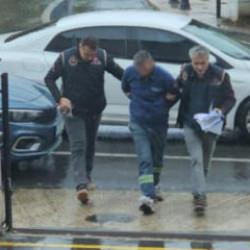 Bayrak provokasyonunun altından kendisi &ccedil;ıktı! 'Vatan hainleri' diyerek paylaşım yaptı
