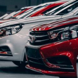 Araba alacaklara m&uuml;jde: Fiyatları 500 bin TL! Peynir ekmek gibi satılıyor