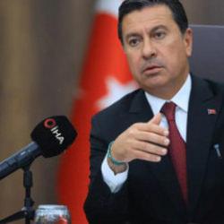 Partide kalması krize neden oldu! Muğla'da başkan Ahmet Aras'a 'İstifa et' &ccedil;ağrısı!