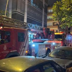 Bah&ccedil;elievler'de apart otelde korkutan yangın: B&uuml;y&uuml;meden s&ouml;nd&uuml;r&uuml;ld&uuml;