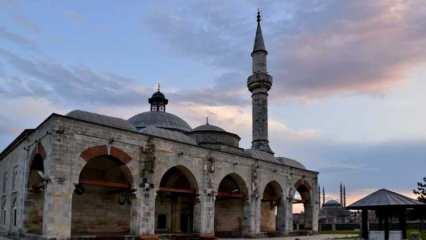 Muradiye Camii nerede ve nasıl gidilir? Türk Çini Sanatı