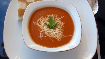Lokanta usulü muhteşem domates çorbası nasıl yapılır?