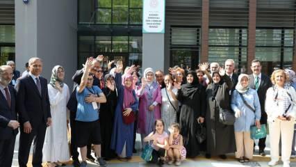 Emine Erdoğan engelli bireylerin aileleriyle bir araya geldi!