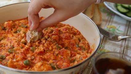 Kremalı menemen nasıl yapılır? Tavaya 2 kaşık konulduğunda lezzeti 10 kat artıyor