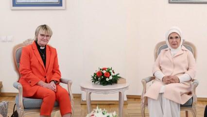 Emine Erdoğan İsveç Başbakanı