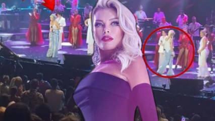 Ajda Pekkan öfkeden deliye döndü! Protokol koltuğunda oturan konuklarını fena fırçaladı