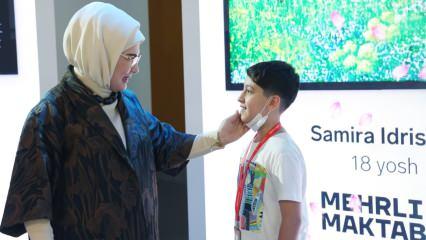 Emine Erdoğan’dan Özbekistan’da beşeri sermaye sergisine ziyaret!