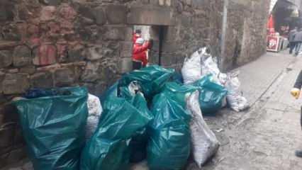Diyarbakır'da evin avlusundan bir kamyon çöp çıktı