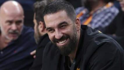 Galatasaraylılar kızacak! Arda Turan'ın imzayı atar atmaz yaptığı gündem oldu