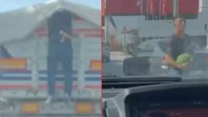 Kırmızı ışıkta duran kamyondan karpuz çaldı; o anlar kamerada
