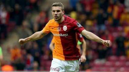 Haberler sonrası Podolski'den Sane ve Galatasaray paylaşımı