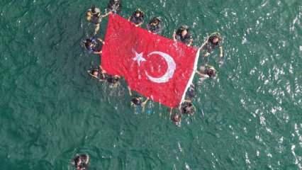 Engelliler, 30 Ağustos Zaferi için su altı dalışı yaptı
