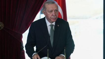 SON DAKİKA: 'Büyük zafer'in 103. yılı: Erdoğan, Anıtkabir Özel Defteri'ni imzaladı