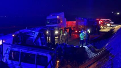Diyarbakır'da feci kaza: 2 kişi öldü, 1 yaralı