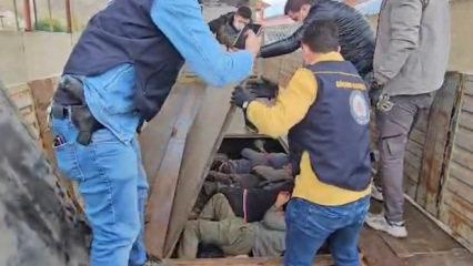 TIR'ın dorsesindeki gizli bölgede 20 kaçak göçmen yakalandı