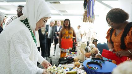Emine Erdoğan'dan Güney Afrika'da Yunus Emre Enstitüsüne ziyaret