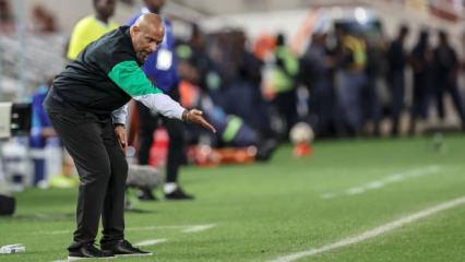 Osimhen'in sakatlandığı maçta 'büyü' iddiası: Sahada arbede çıktı