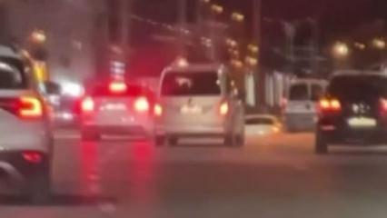 Makas atarak trafikte tehlike sa&ccedil;tı: Kazadan kıl payı kurtuldu