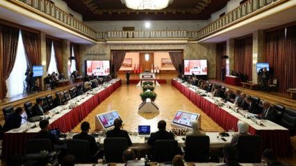 Son Dakika: AK Parti&rsquo;nin Ter&ouml;rs&uuml;z T&uuml;rkiye raporu Erdoğan&rsquo;a sunuldu