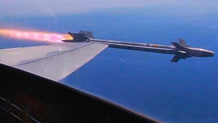 T&uuml;rk hava sahasını İHA'yla taciz! F-16'larımız AIM-9X f&uuml;zesiyle vurdu