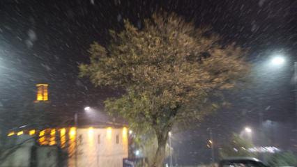 Elazığ'ın tarihi zirvesi Harput'ta kar yağışı başladı