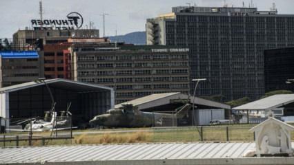 Venezuela'da son durum: &Ccedil;ok sayıda kişi evini terk etti! Askerler sivillere izin vermedi