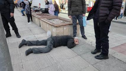 Samsun'da alkol komasına giren adam yere yığıldı