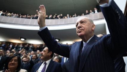 AK Parti&rsquo;ye ge&ccedil;işler s&uuml;r&uuml;yor: Erdoğan 3 vekilin daha rozetini taktı!