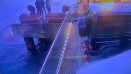 Sarıyer'de motosikletli gencin denize d&uuml;şerek hayatını kaybettiği anlar kamerada