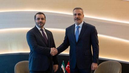 Son dakika...Bakan Fidan, Suriyeli mevkidaşı ile g&ouml;r&uuml;şt&uuml;!