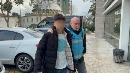 Samsun'da dehşet! 16 yaşındaki &ccedil;ocuk, 2 kişiyi bı&ccedil;akladı