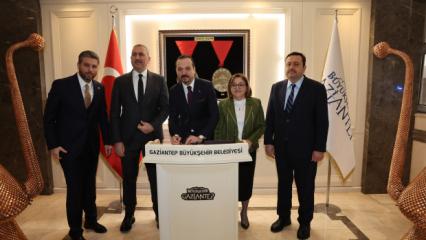 AK Parti Genel Başkan Yardımcısı Zorlu Başkan Şahin'i ziyaret etti