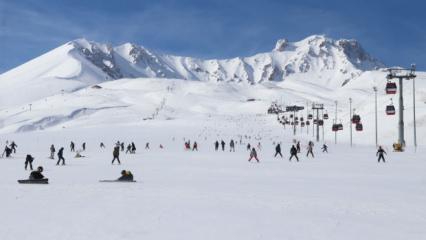 Erciyes'e ulaşım yeniden a&ccedil;ıldı